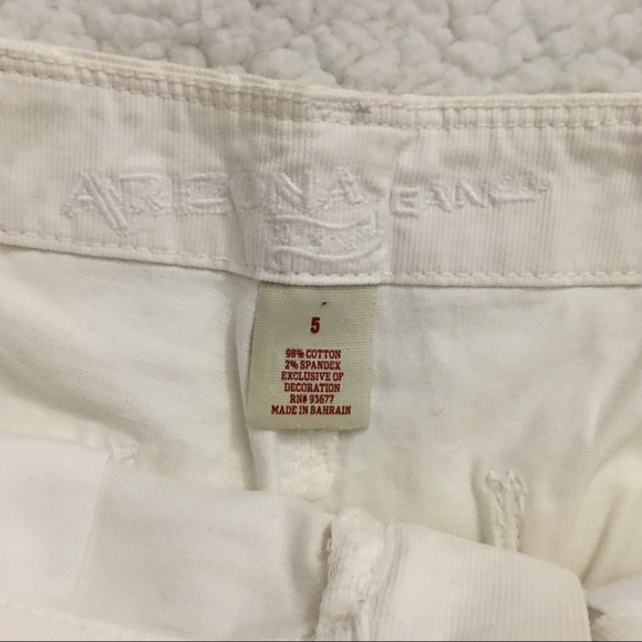 Arizona Jeans co. White Shorts - Picture 3 of 3